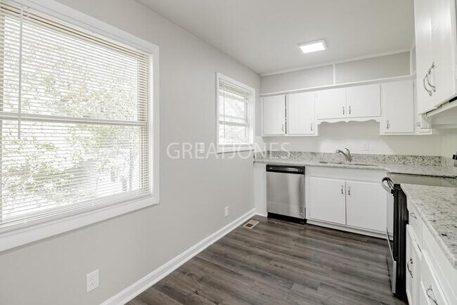 Foto del edificio - 1337 Sturkie Ave