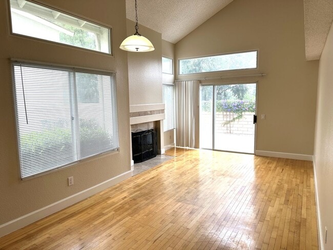 Building Photo - Upgraded Condo with Dual Masters in Gated Community in Orange