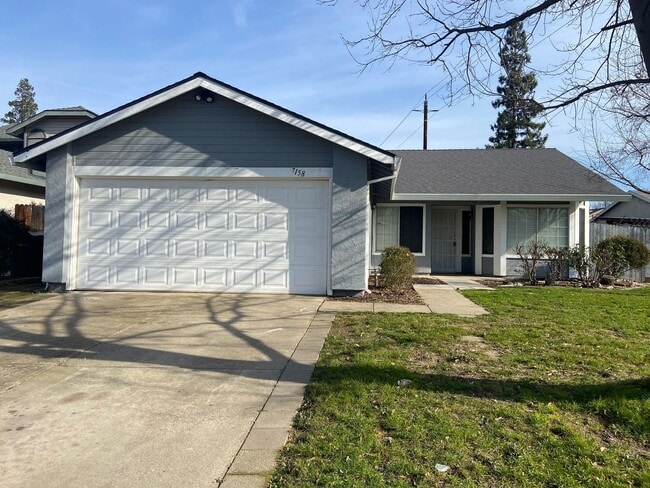 Foto del edificio - Semi Remodeled One Story 3 Bdrm, 2 Bath!