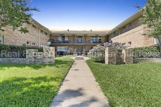 Building Photo - 6127 Bandera Ave