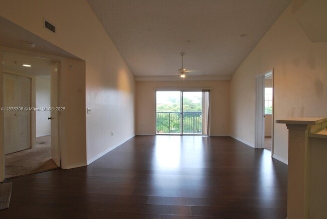 Building Photo - 4175 N Haverhill Rd