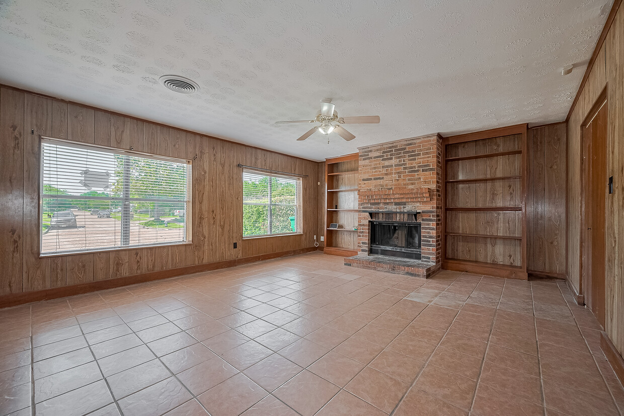 Building Photo - 3619 Kilkenny Dr