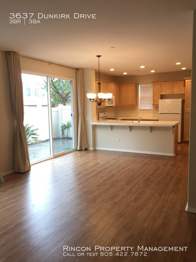 Foto principal - 3 Bedroom/2.5 Oxnard Townhouse in Orbela
