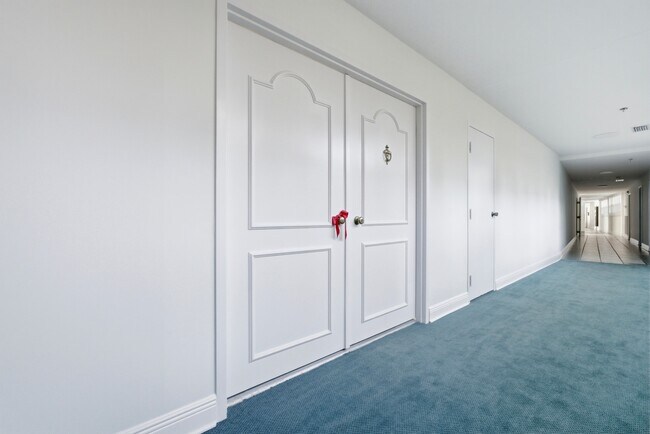 Foto del edificio - 615 Bayshore Dr