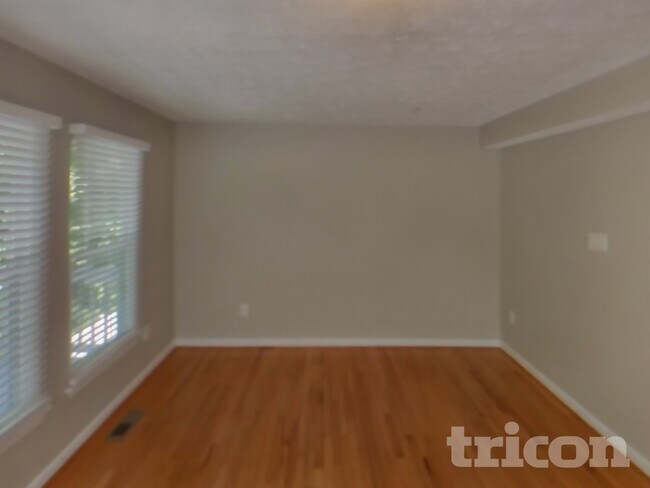 Foto del edificio - 9851 Bayline Cir