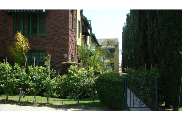 Building Photo - 4214 W Adams Blvd