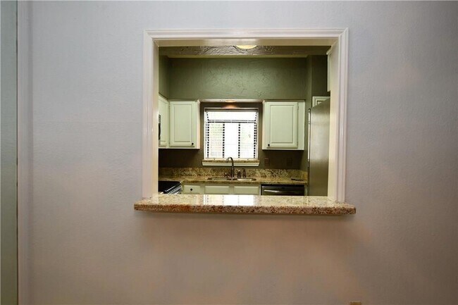 Building Photo - 5859 Frankford Road Unit 1005