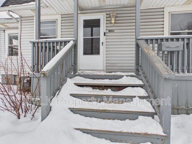 Foto del edificio - 806 Crouse St