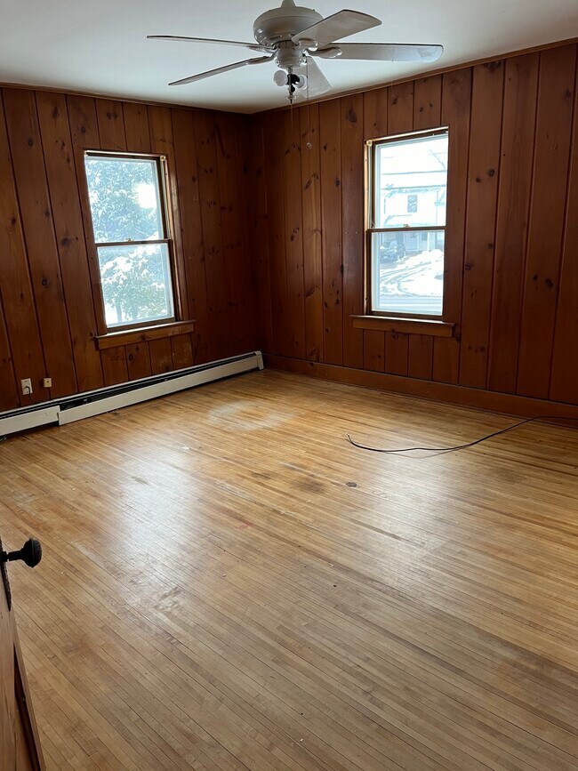 16 Chinook Trl Unit 2, Tamworth, NH 03886 Apartments in Tamworth, NH