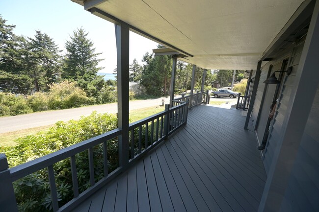 Building Photo - 2 bed 2 bath w/ water view in Diamond Point