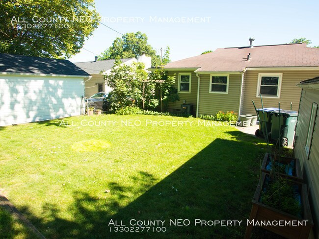 Building Photo - Ideal House in Cuyahoga Falls Available Now