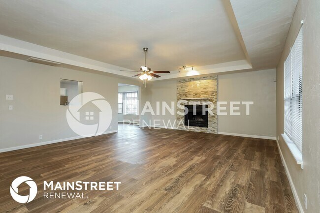 Building Photo - 2705 Fairfield Dr