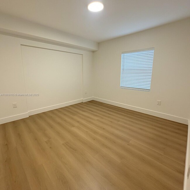 Foto del edificio - 783 NW 96th St