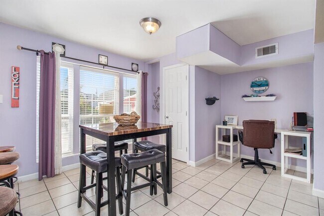 Foto del edificio - 6116 Avenue Q 1/2