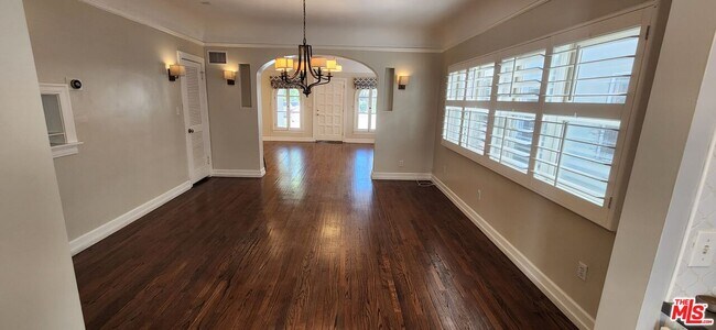 Foto del edificio - 1024 Cloverdale Ave