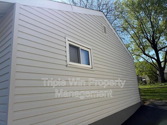 Foto del edificio - 24 Barto Dr