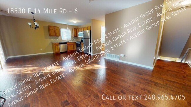 Foto del edificio - 18530 E 14 Mile Rd