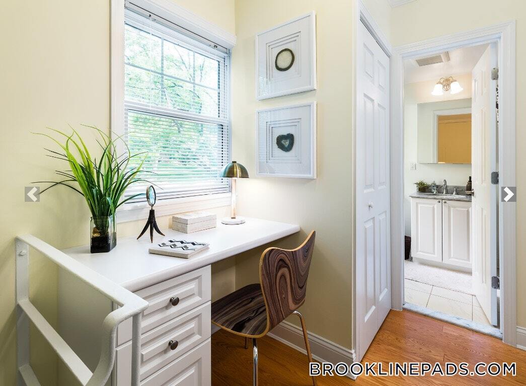 182 Sherman Rd, Boston, MA 02467 Room for Rent in Boston, MA