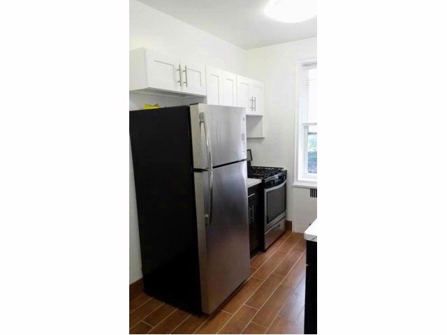 Foto principal - 337 E 7th St