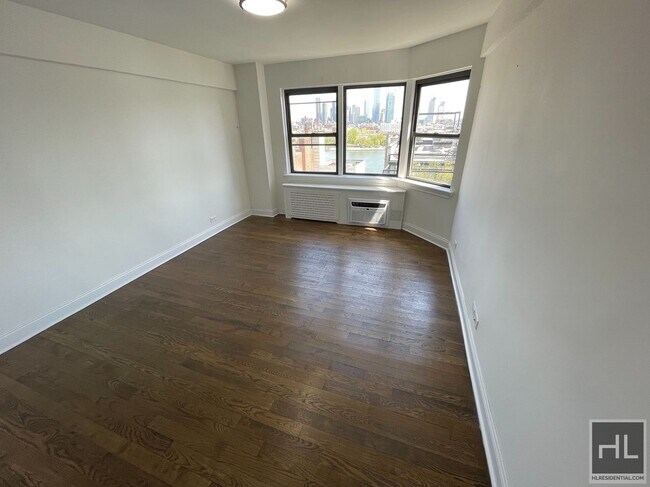 Building Photo - BEEKMAN PLACE