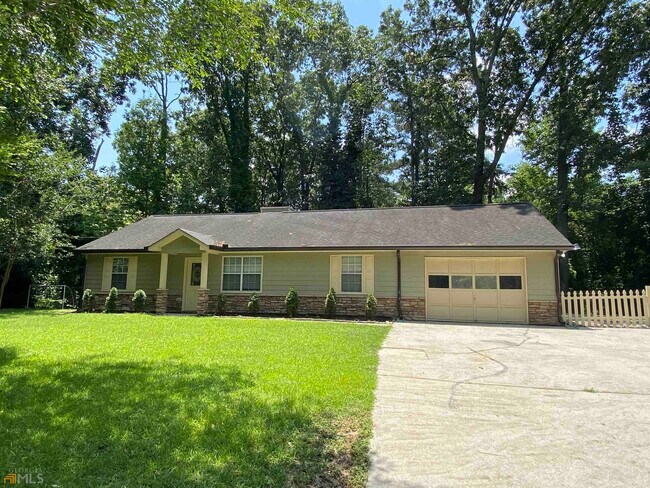 Foto del edificio - 4500 Bullock Bridge Rd