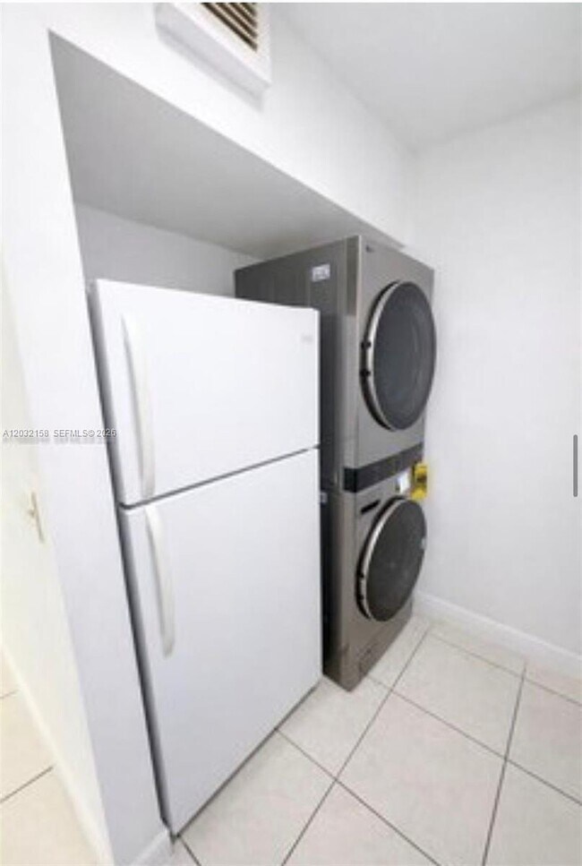 Foto del edificio - 2530 W 67th Pl
