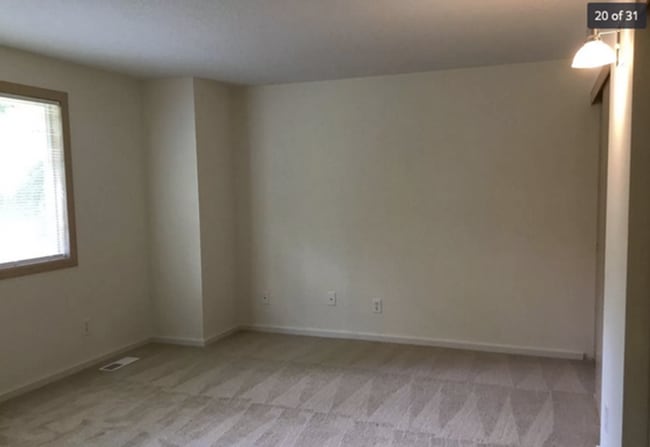 Building Photo - $500 OFF First 2 Months – Spacious 4BR/3BA Home with BRAND-NEW Carpet Throughout, Fenced Yard & 2...