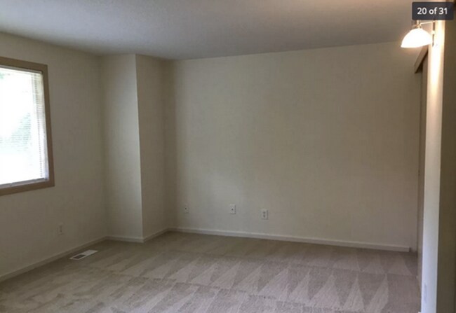 Foto del edificio - $500 OFF First 2 Months – Spacious 4BR/3BA Home with BRAND-NEW Carpet Throughout, Fenced Yard & 2...