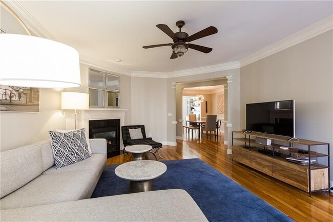 Building Photo - 2556 Oglethorpe Cir NE