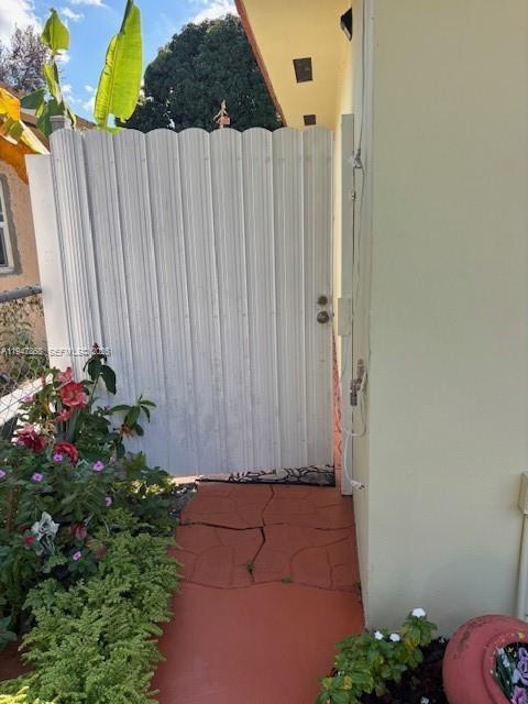 Building Photo - 640 E 30th St