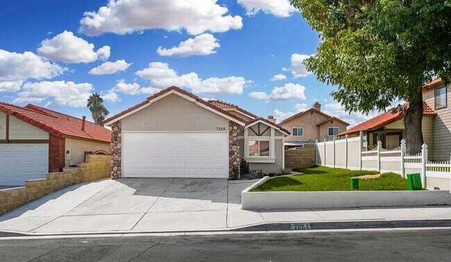 Building Photo - COMING SOON - Beautiful Highland Home