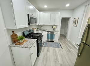 Building Photo - 2554 N Sartain St