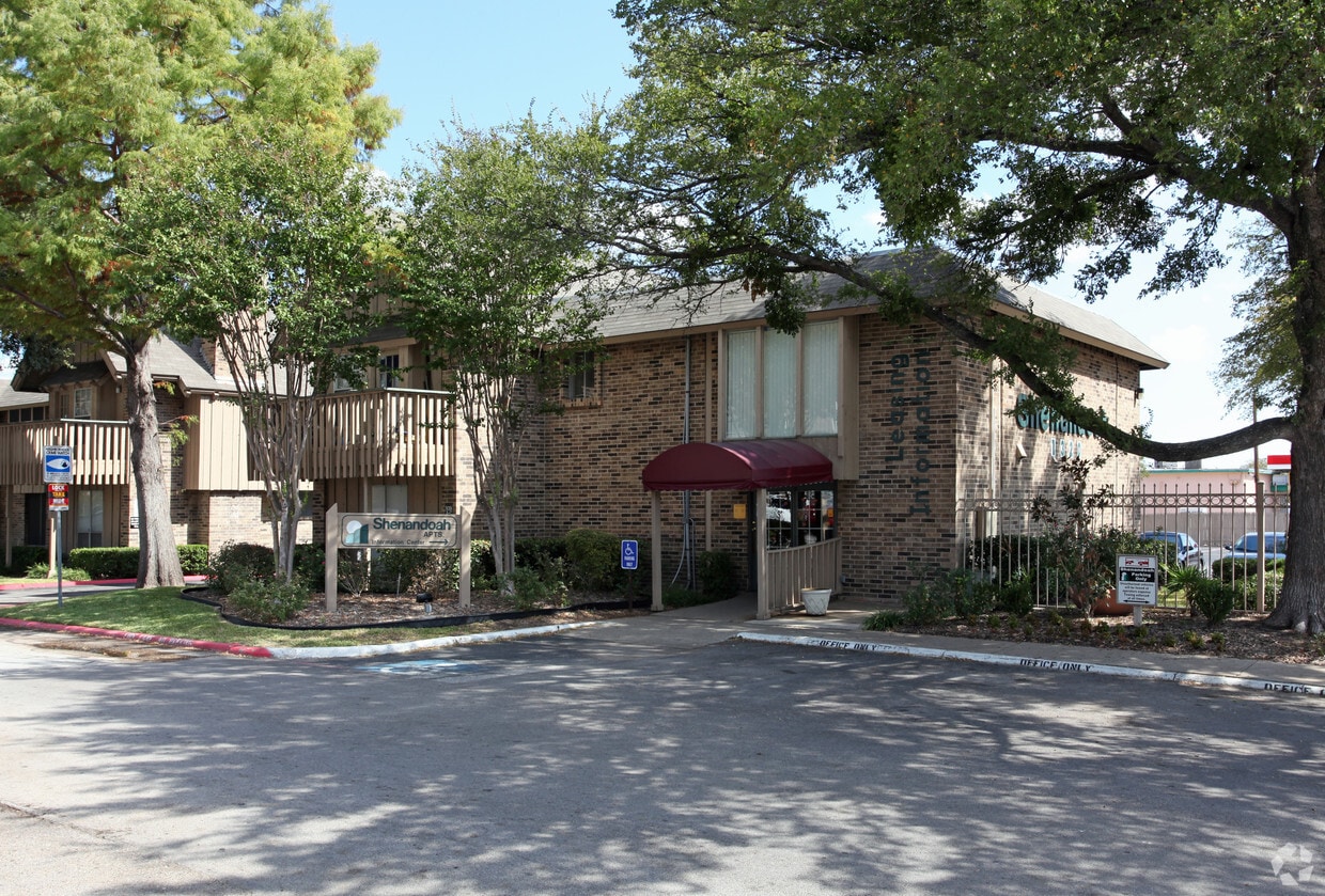 Shenandoah Apartments Apartments Richardson, TX