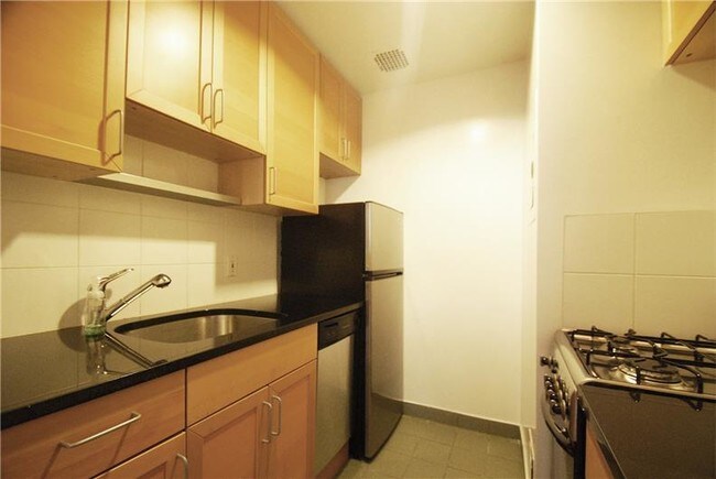Foto del edificio - 28 E 11th St