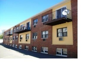Building Photo - 85 Cove Rd