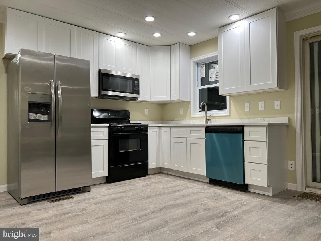 Foto principal - 27115 Barkantine Dr