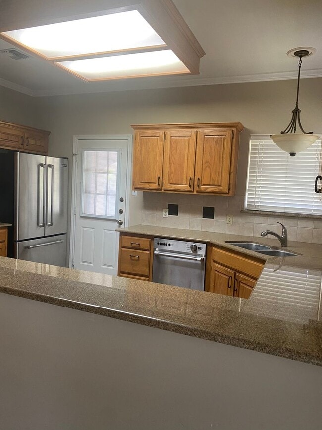 Building Photo - [3/2/3 READY FOR LEASE]