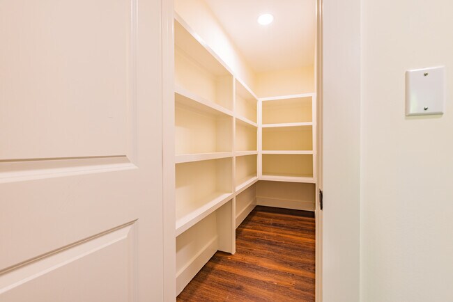 Foto del edificio - 270 McGavock Pike