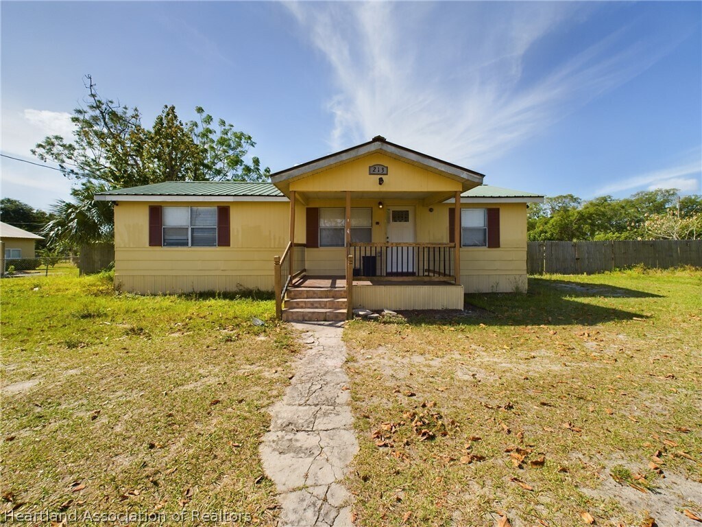 213 Tulane Dr, Avon Park, FL 33825 House Rental in Avon Park, FL