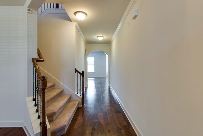 Foto del edificio - East-Facing 4BR/3.5 BA Brentwood Home Ready for You to Call Home!!!