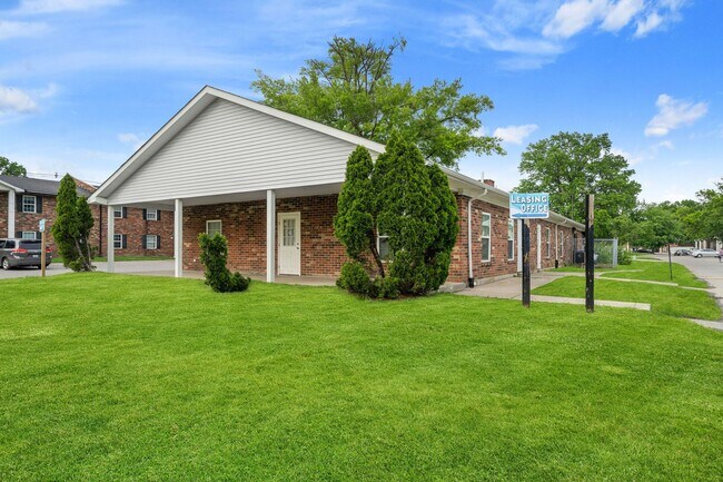 Foto del edificio - Colonial Oaks Apartments