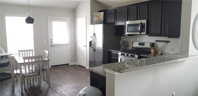 Building Photo - 140 Feather Grass Ave