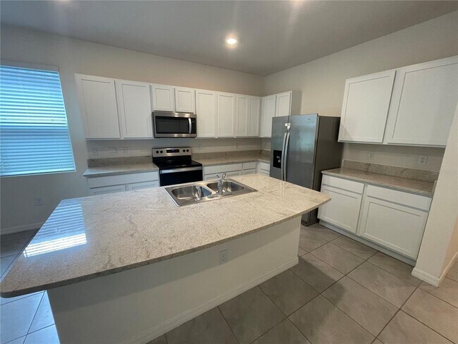 Building Photo - 32811 Pez Landing Ln