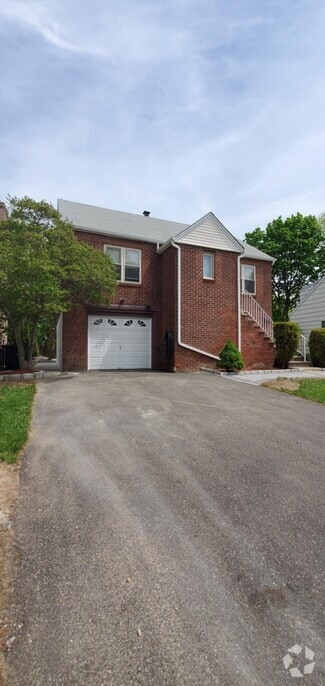 Building Photo - 297 Tom Hunter Rd