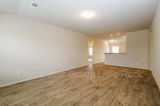 Building Photo - 122 Ellis Dr