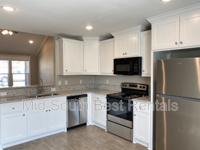 Building Photo - 108 Magnolia Cr