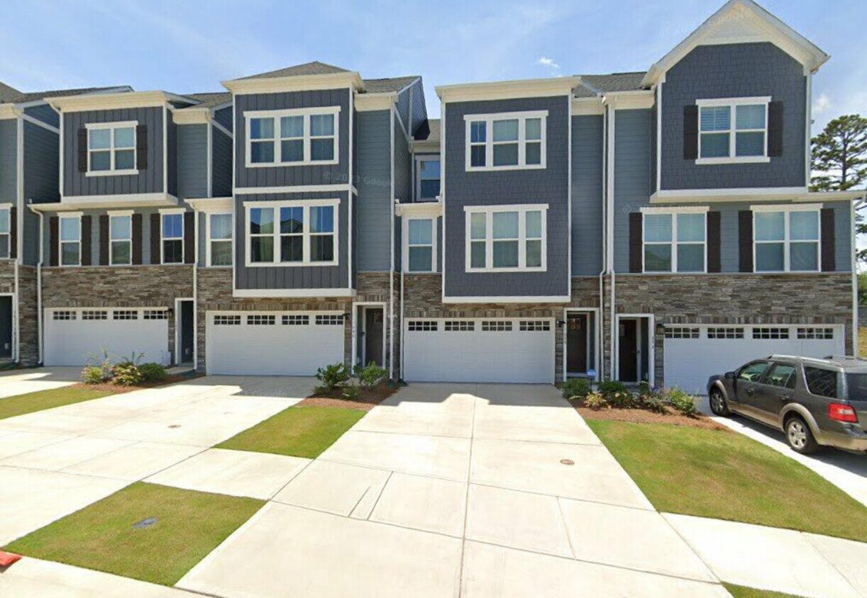 Foto principal - 640 Crudent Rd