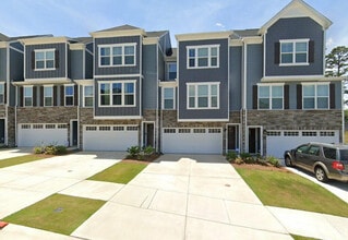 Building Photo - 640 Crudent Rd