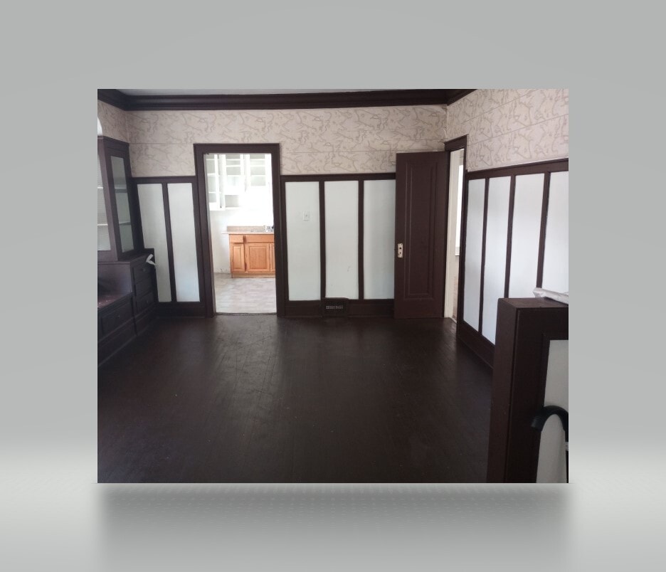 Foto del edificio - 9701 Manor Ave