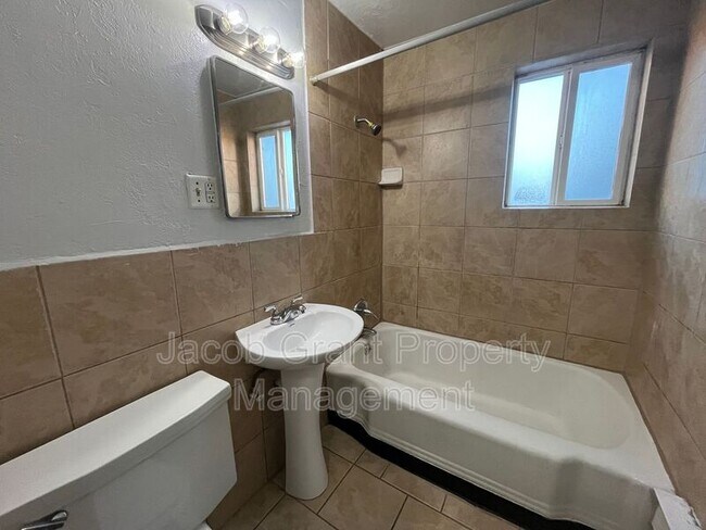 Foto del edificio - 675 Tiger Ave